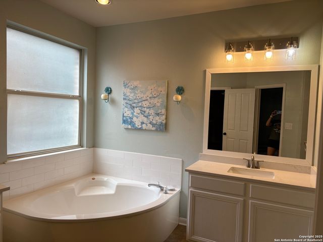 2614 Leakey, San Antonio, TX 78251