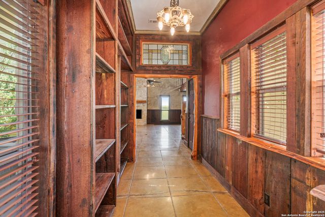 2205 Field Rd., Seguin, TX 78155