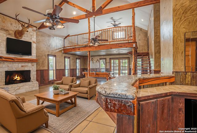 2205 Field Rd., Seguin, TX 78155