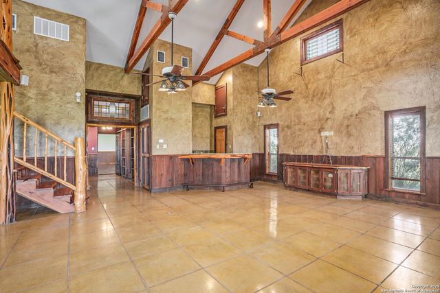 2205 Field Rd., Seguin, TX 78155