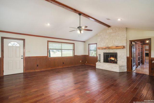 2205 Field Rd., Seguin, TX 78155