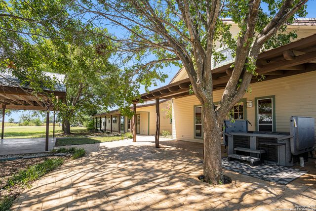 2205 Field Rd., Seguin, TX 78155