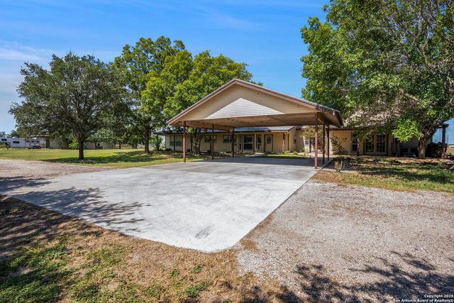 2205 Field Rd., Seguin, TX 78155