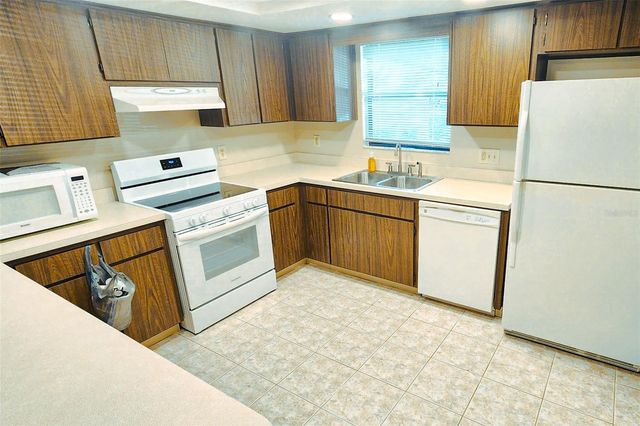 1400 TARPON WOODS BOULEVARD H1, Palm Harbor, FL 34685