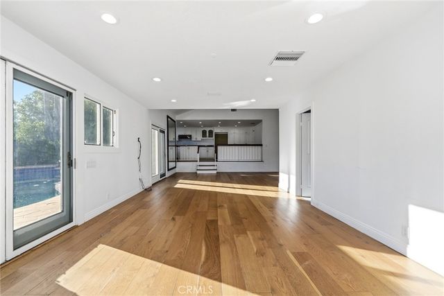 23721 Sarda Road, Valencia, CA 91355