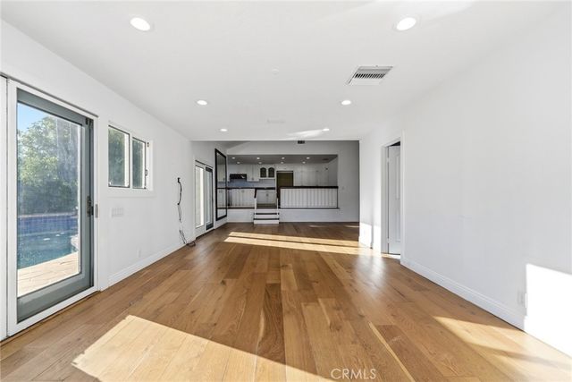23721 Sarda Road, Valencia, CA 91355
