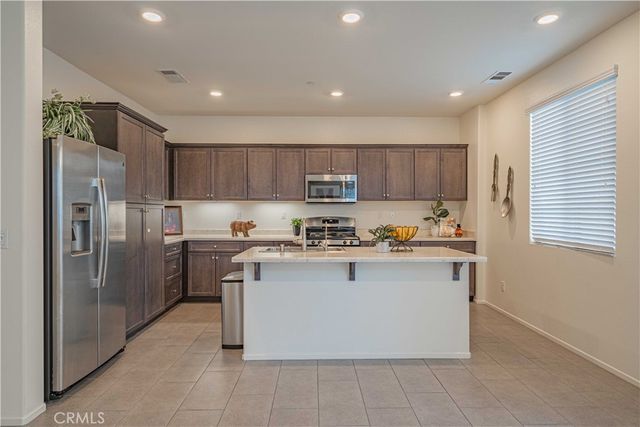 30458 VILLAGE KNOLL Drive, Menifee, CA 92584