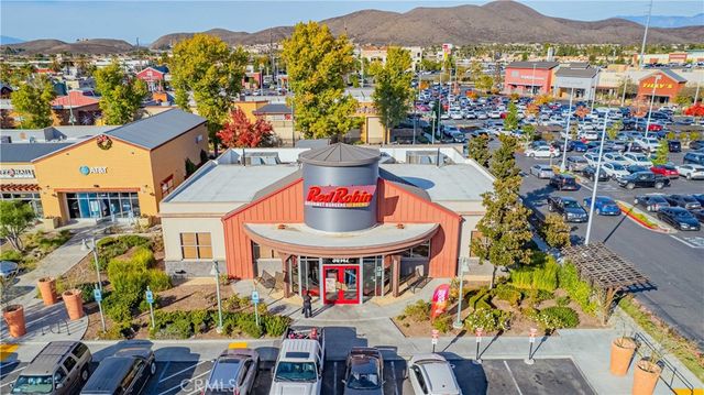 30458 VILLAGE KNOLL Drive, Menifee, CA 92584