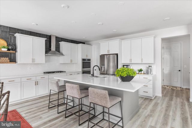 174 WILLIAMSON RD, Winchester, VA 22602