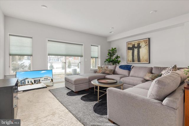 174 WILLIAMSON RD, Winchester, VA 22602