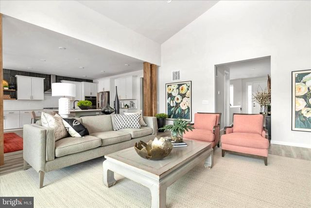 174 WILLIAMSON RD, Winchester, VA 22602