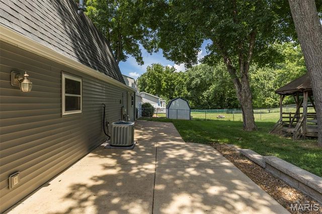 1954 Parkton Way, Barnhart, MO 63012