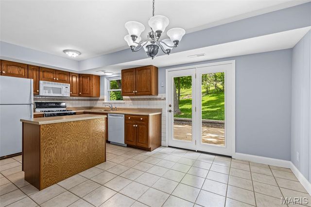 1954 Parkton Way, Barnhart, MO 63012