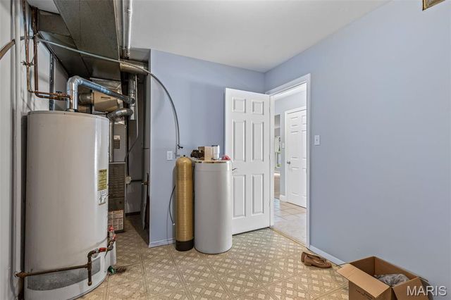 1954 Parkton Way, Barnhart, MO 63012