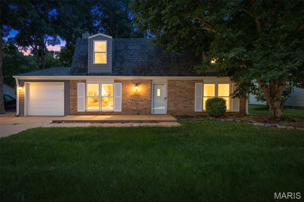 1954 Parkton Way, Barnhart, MO 63012