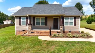 393 Morgan Road, Wellford, SC 29385