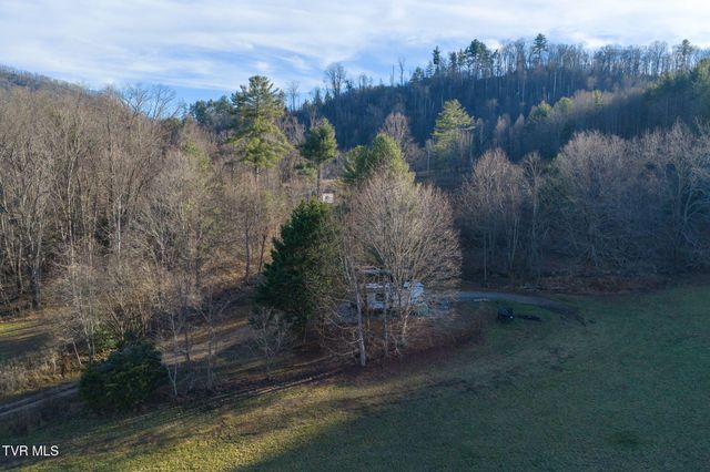 1183 Cowan Town Road, Butler, TN 37640