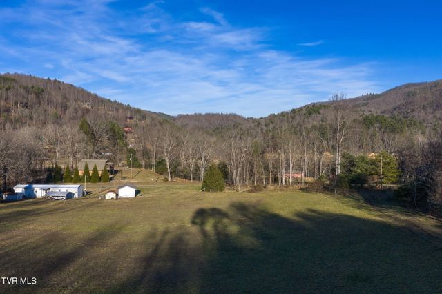 1183 Cowan Town Road, Butler, TN 37640