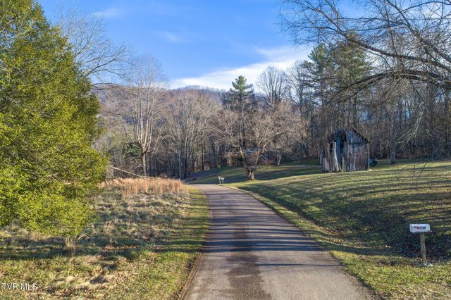 1183 Cowan Town Road, Butler, TN 37640