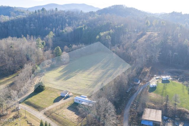 1183 Cowan Town Road, Butler, TN 37640