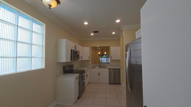 10351 NW 7TH Street, Coral Springs, FL 33071