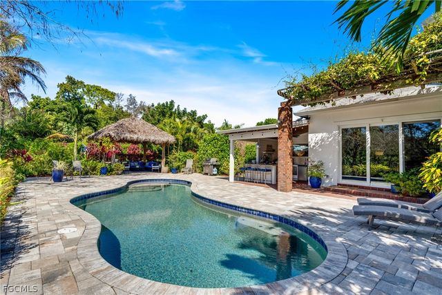 13672 Pine Villa LN, Fort Myers, FL 33912