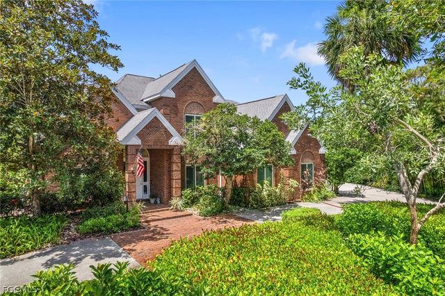 13672 Pine Villa LN, Fort Myers, FL 33912