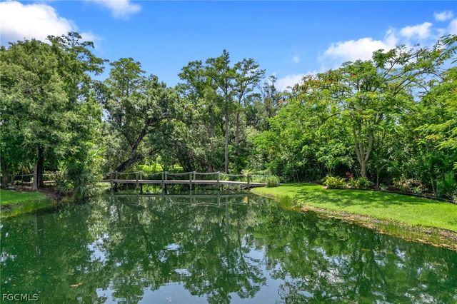 13672 Pine Villa LN, Fort Myers, FL 33912