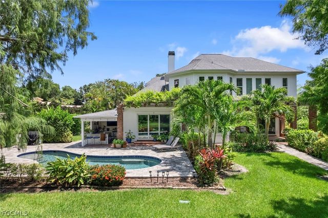 13672 Pine Villa LN, Fort Myers, FL 33912