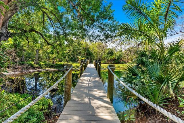 13672 Pine Villa LN, Fort Myers, FL 33912