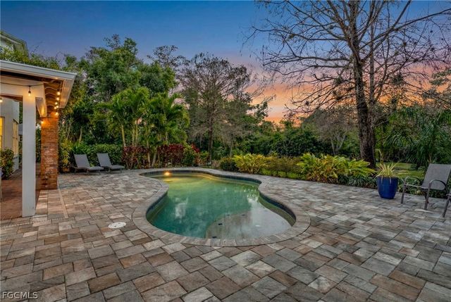 13672 Pine Villa LN, Fort Myers, FL 33912