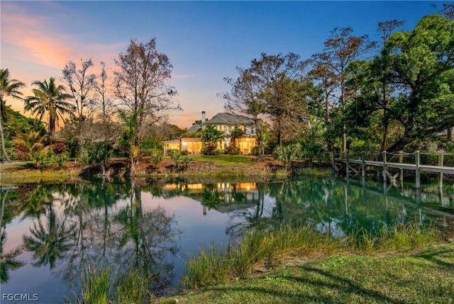 13672 Pine Villa LN, Fort Myers, FL 33912