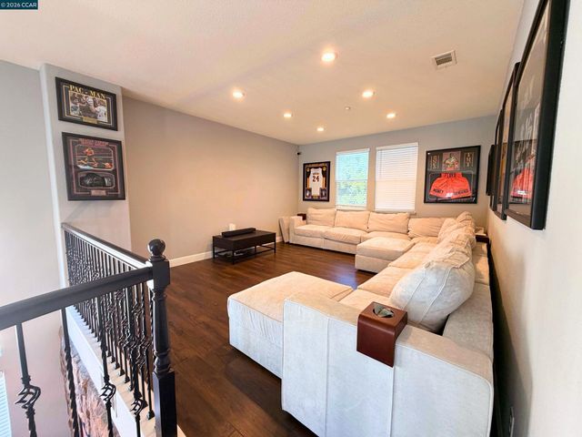 49 Nettle Ct, Oakley, CA 94561