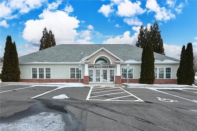 7036 Woodside Forest Circle, Lewisville, NC 27023