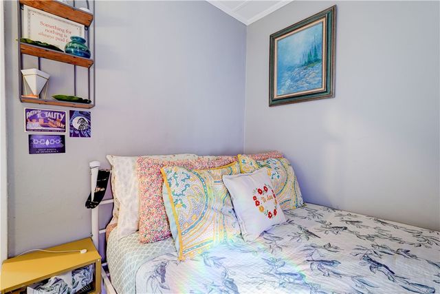 122 Clearview Rd, Greece, NY 14616