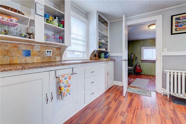 122 Clearview Rd, Greece, NY 14616