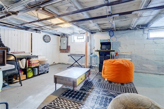 122 Clearview Rd, Greece, NY 14616