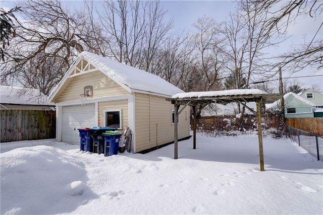 122 Clearview Rd, Greece, NY 14616