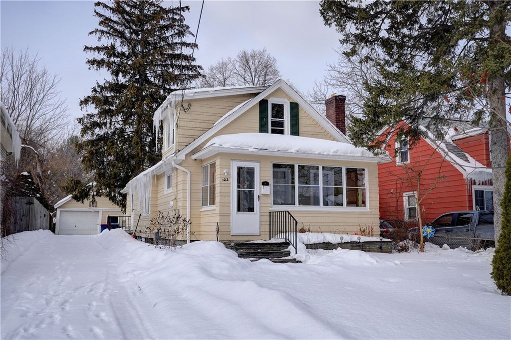 122 Clearview Rd, Greece, NY 14616