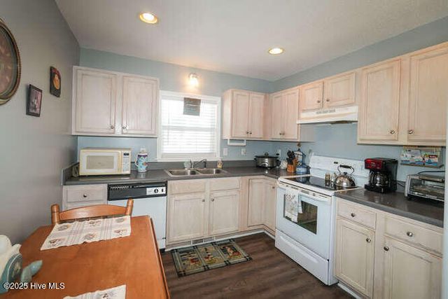 4007 E Oak Island Drive, Oak Island, NC 28465