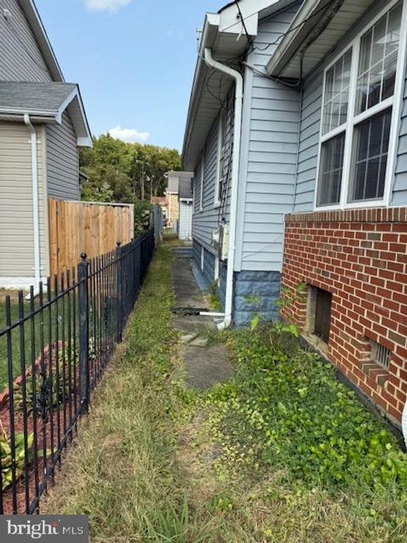 217 MARYLAND PARK DR, Capitol Heights, MD 20743