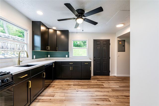 305 Victoria Drive, Monroeville, PA 15146
