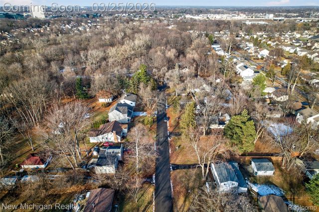 000 Westwood, Troy, MI 48083