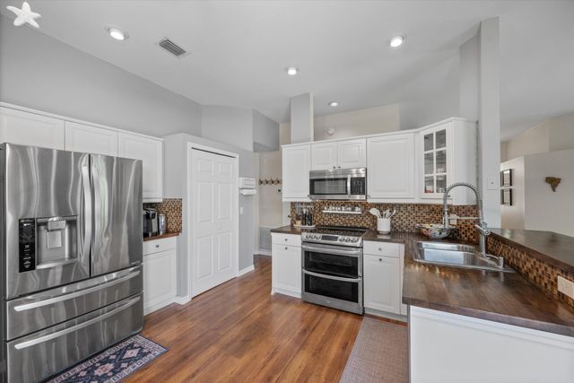 1110 Aviary Road, Wellington, FL 33414