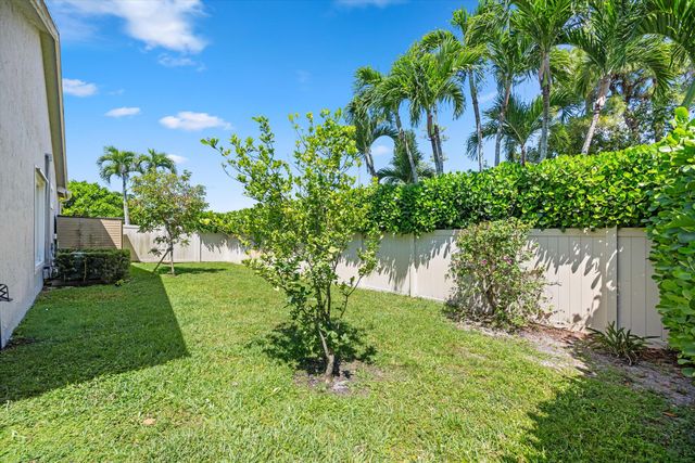 1110 Aviary Road, Wellington, FL 33414