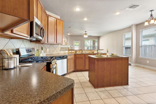 1055 Brigid Court, Dickinson, TX 77539