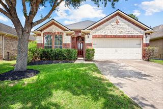 1055 Brigid Court, Dickinson, TX 77539