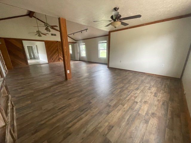 3010 Clearview Drive, Midlothian, TX 76065