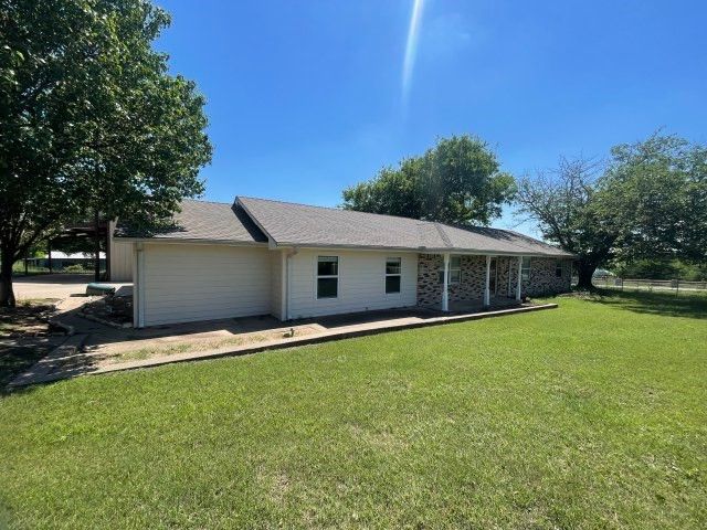 3010 Clearview Drive, Midlothian, TX 76065