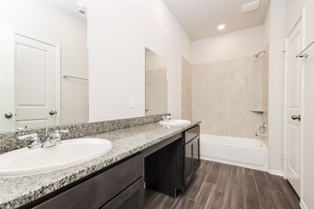 15264 Estrella East, Houston, TX 77073